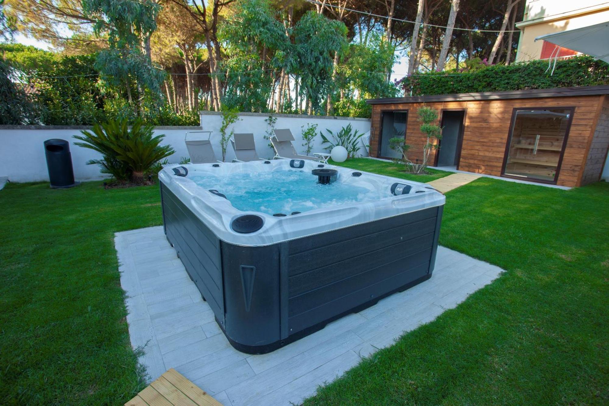 Aquamaris Design Suite & Spa 파이스툼 외부 사진