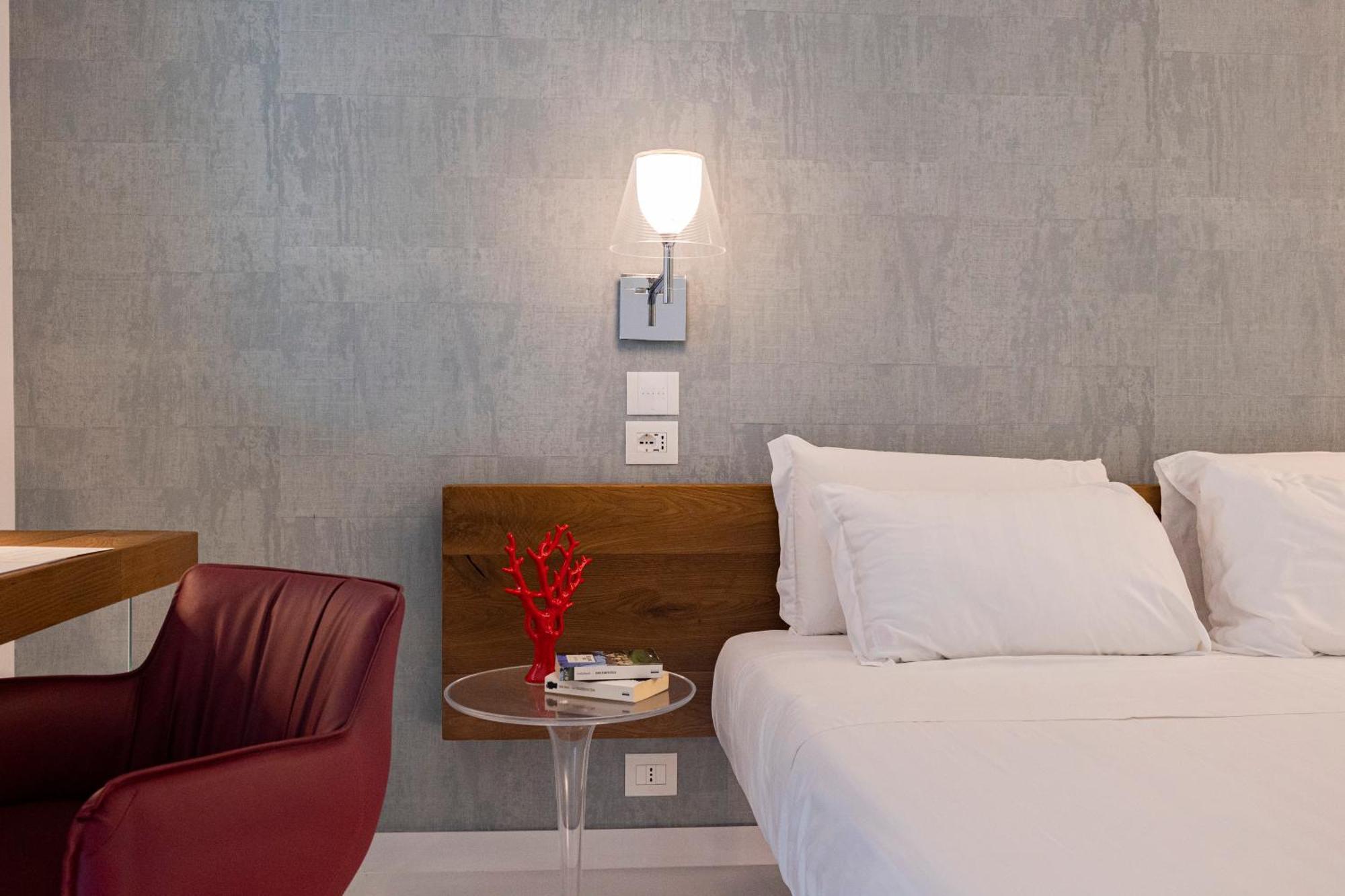 Aquamaris Design Suite & Spa 파이스툼 외부 사진