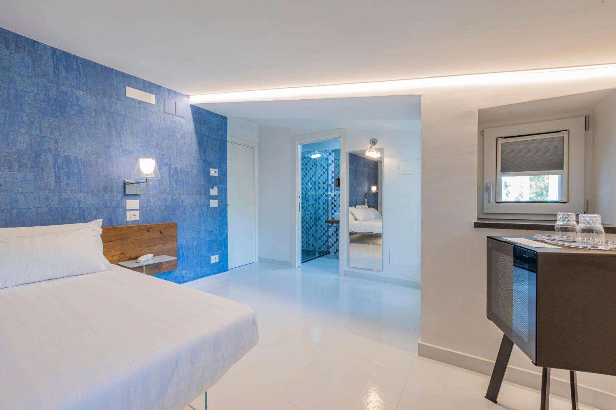 Aquamaris Design Suite & Spa 파이스툼 외부 사진