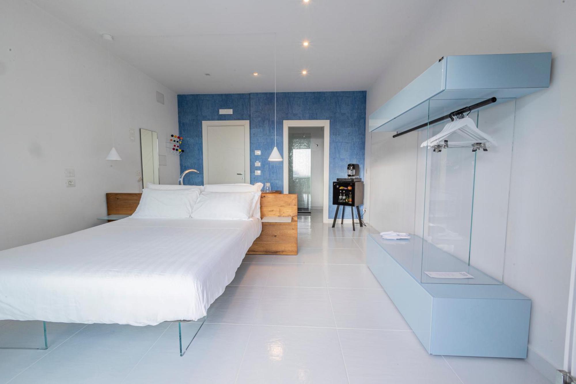Aquamaris Design Suite & Spa 파이스툼 외부 사진
